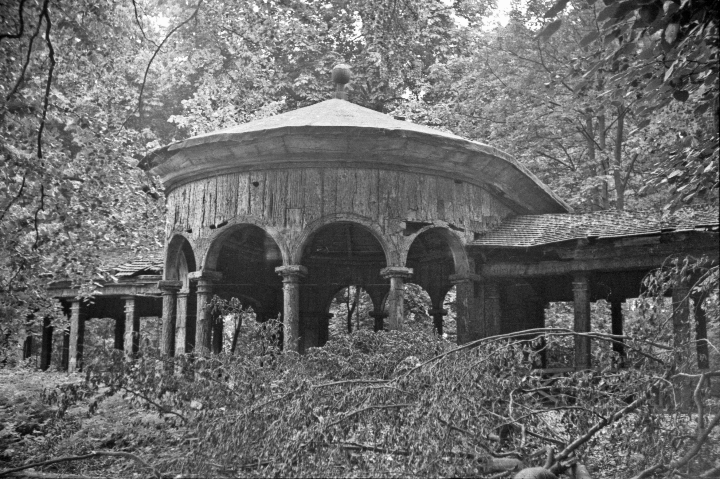 Exton Park The Folly Flaneuse